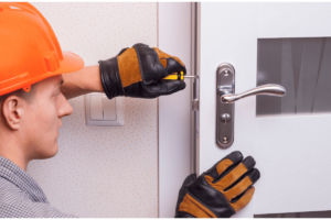 What factors affect the cost of a locksmith service in Mississauga